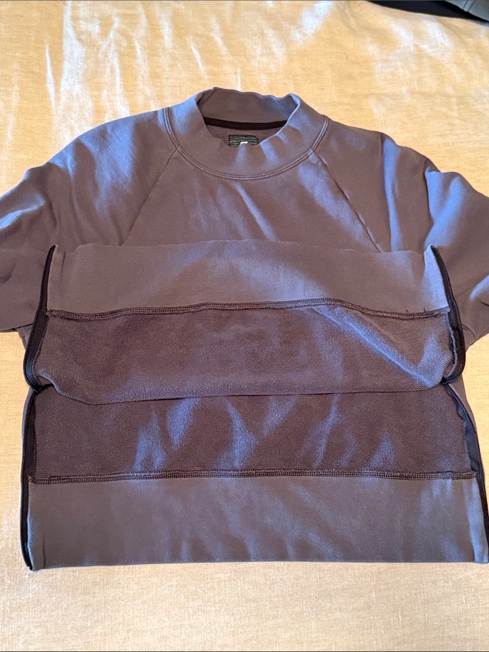On Running Gray Cropped Crewneck Sweatshirt - Picture 5 of 8